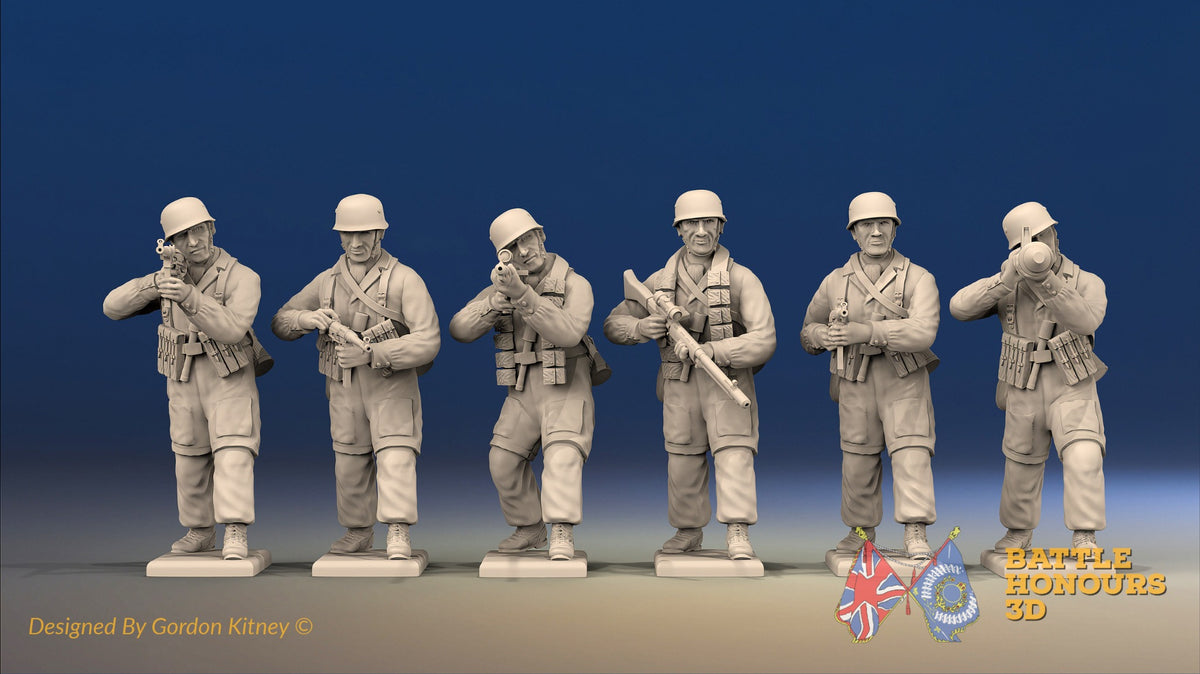 WW2 German Airborne Helmet Firing miniature figures front view