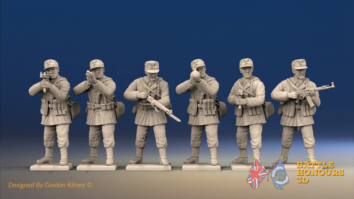 WW2 German Smock Gaiters Field Cap Firing miniature figures front view