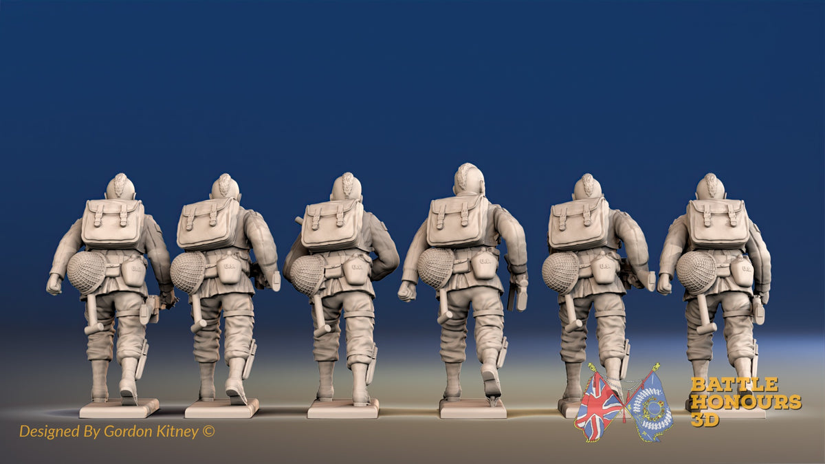 WW2 US Paratroopers Without Field Dressing BAR Advancing miniature figures rear view