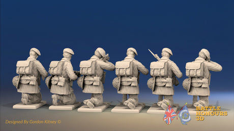WW2 British Commando Green Beret Kneeling miniature figures rear view