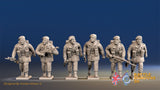 British Paratroopers red beret Bren gun team