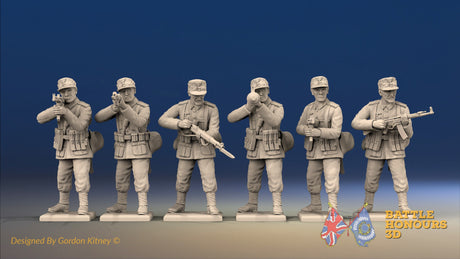 WW2 German Infantry Gaiters Field Cap Firing miniature figures front view
