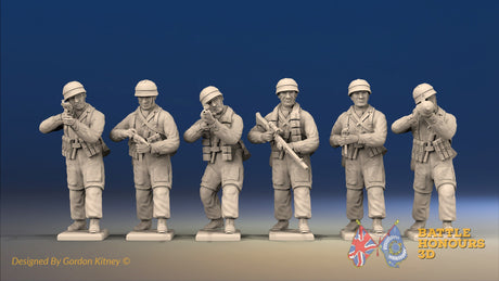 WW2 German Airborne Covered Helmet Firing miniature figures front view