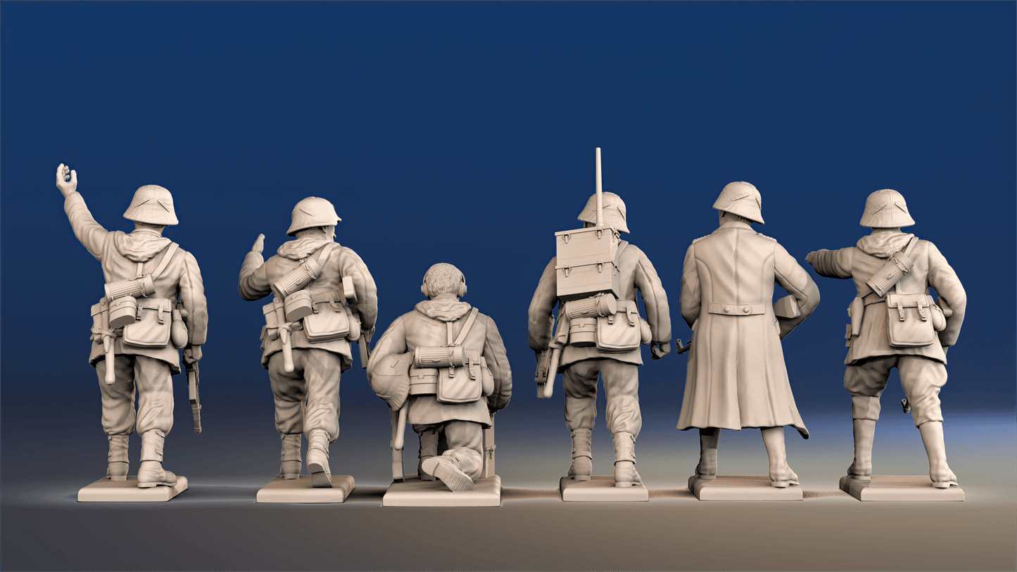 WW2 German Panzergrenadier Command - Advancing, Smocks and Gaiters