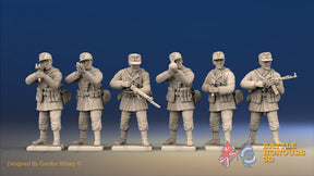 WW2 German Smock Gaiters Field Cap Firing miniature figures front view