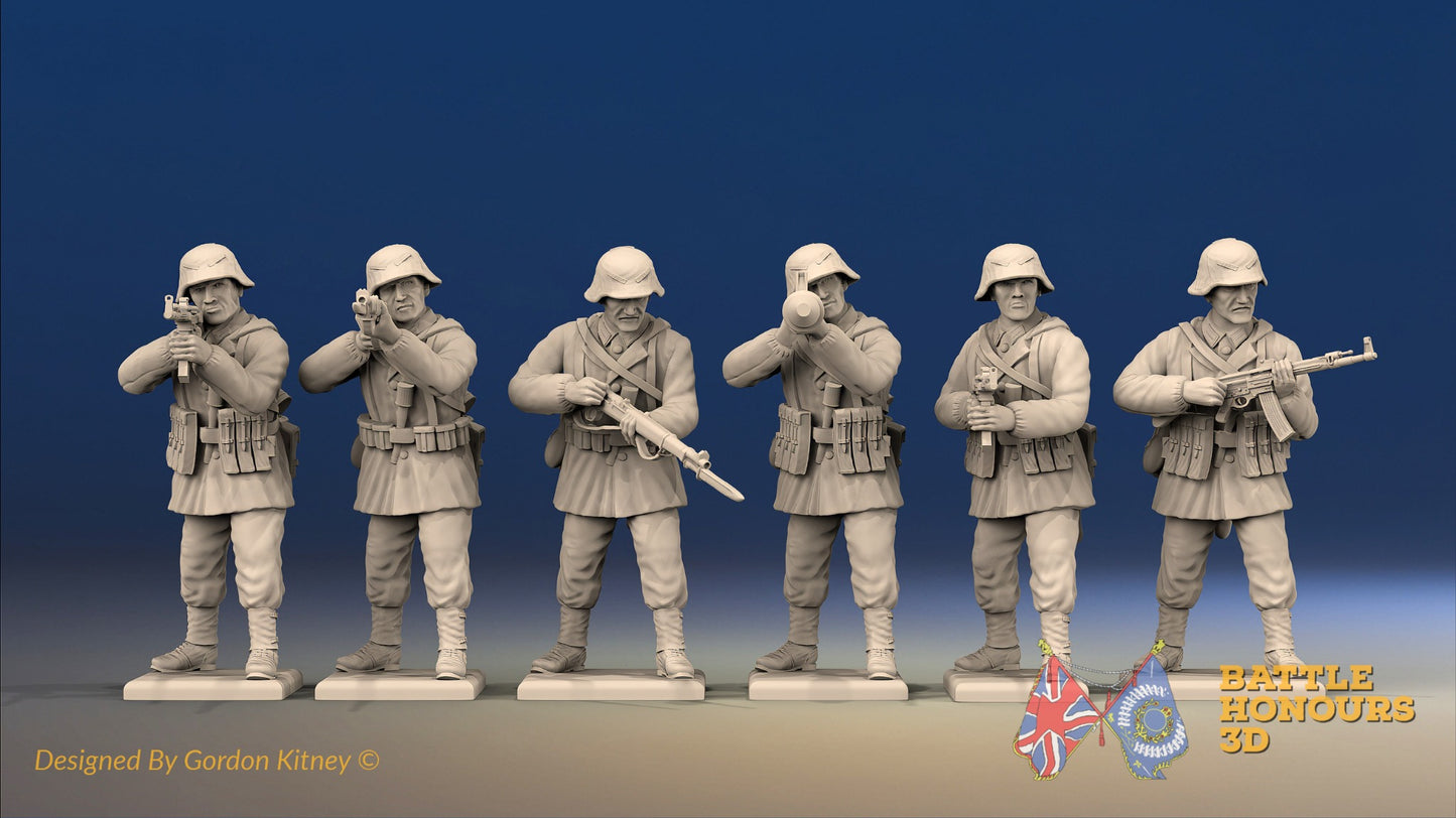 WW2 German Smock Gaiters Helmet Firing miniature figures front view