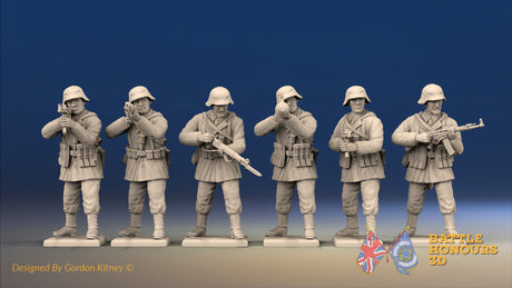 WW2 German Smock Gaiters Helmet Firing miniature figures front view