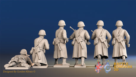 Russian light machine gun greatcoat helmet figures view 2