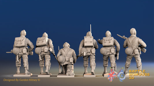 US Paratroopers Without Field Dressing Command rear view
