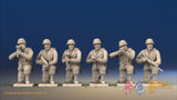 WW2 US Infantry Kneeling miniature figures front view