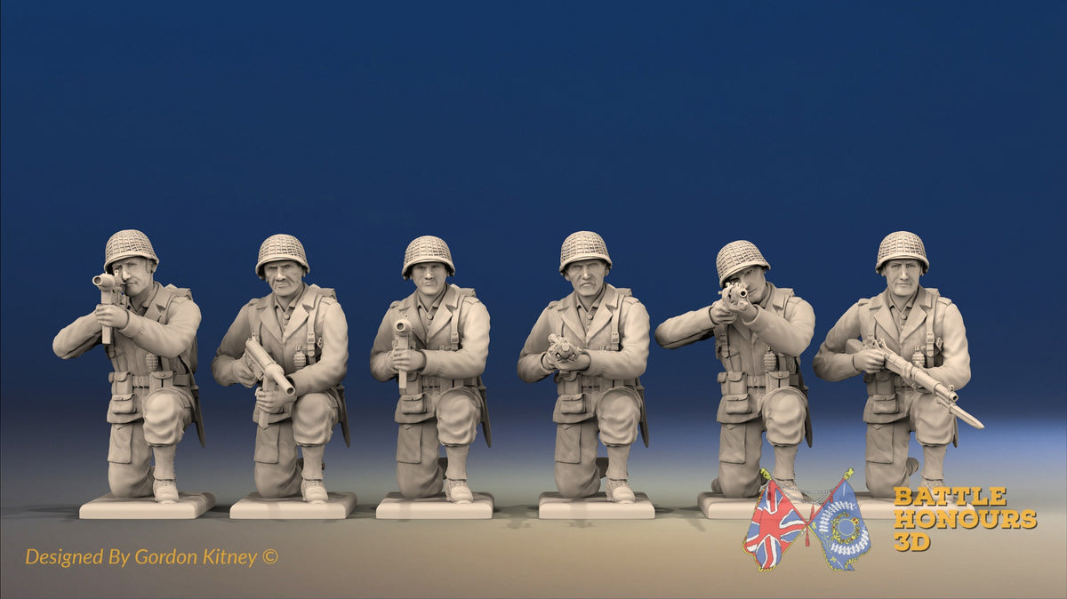 WW2 US Infantry Kneeling miniature figures front view