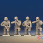WW2 US Paratroopers Without Field Dressing Kneeling miniature figures front view