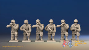 WW2 US Paratroopers Without Field Dressing Kneeling miniature figures front view
